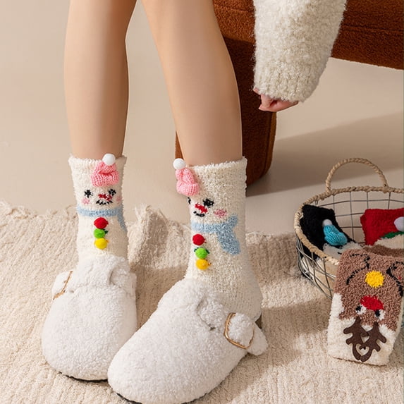 Unisex 3D Reindeer Christmas Fuzzy Mid‑Calf Socks for Men & Women, Soft Coral Fleece Festive Holiday Decor Socks, Warm Thermal Plush Cozy Indoor Sleep Socks
