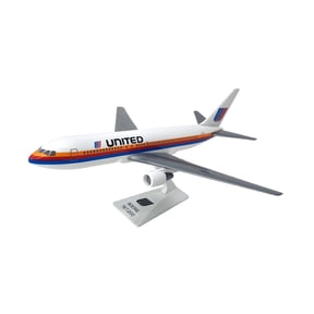 united (76-93) 767-200 airplane miniature model plastic snap-fit 1:200 part# abo-76720h-002