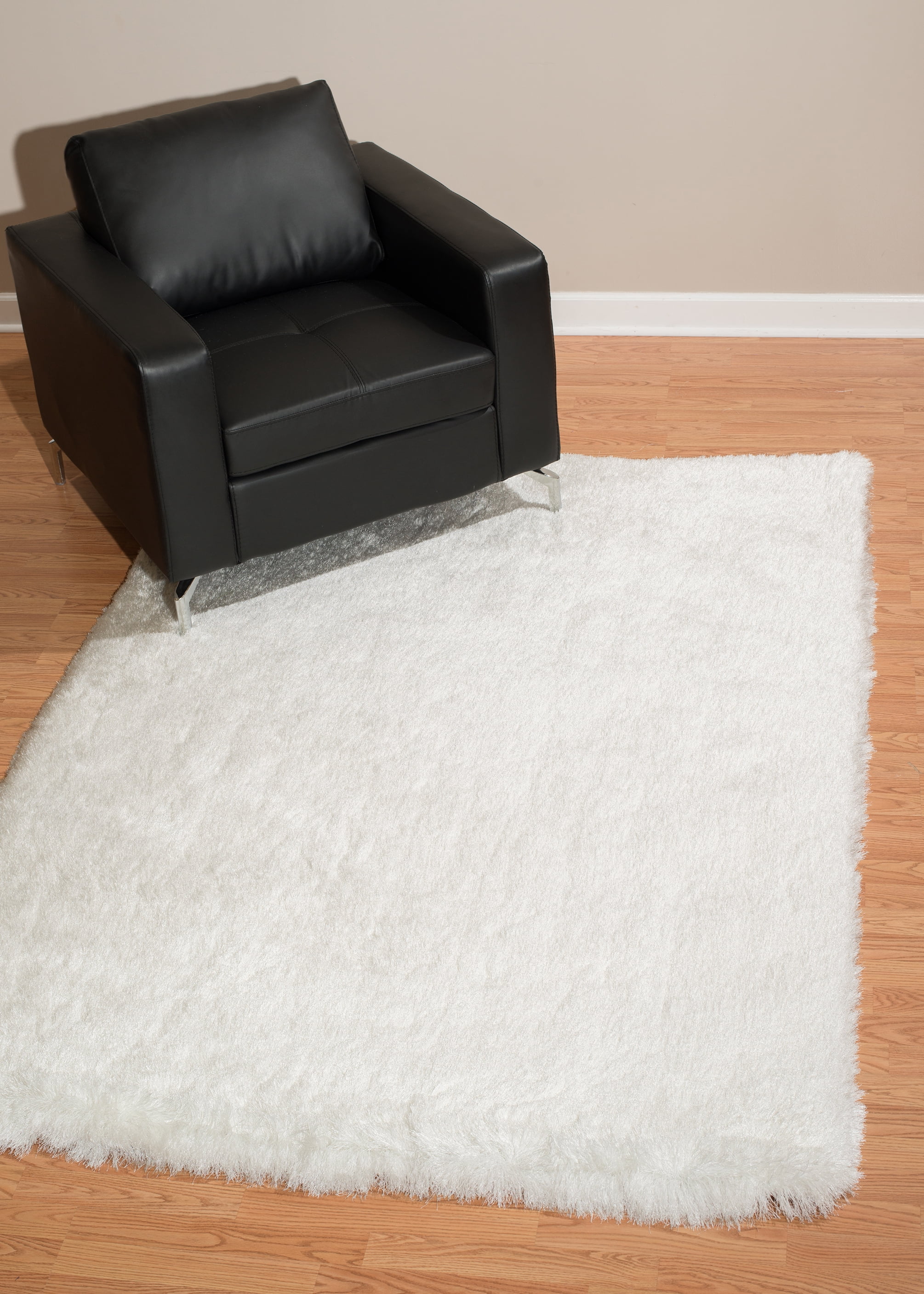 United Weavers Benella Mercia White Woven Polyester Shag Area Rug