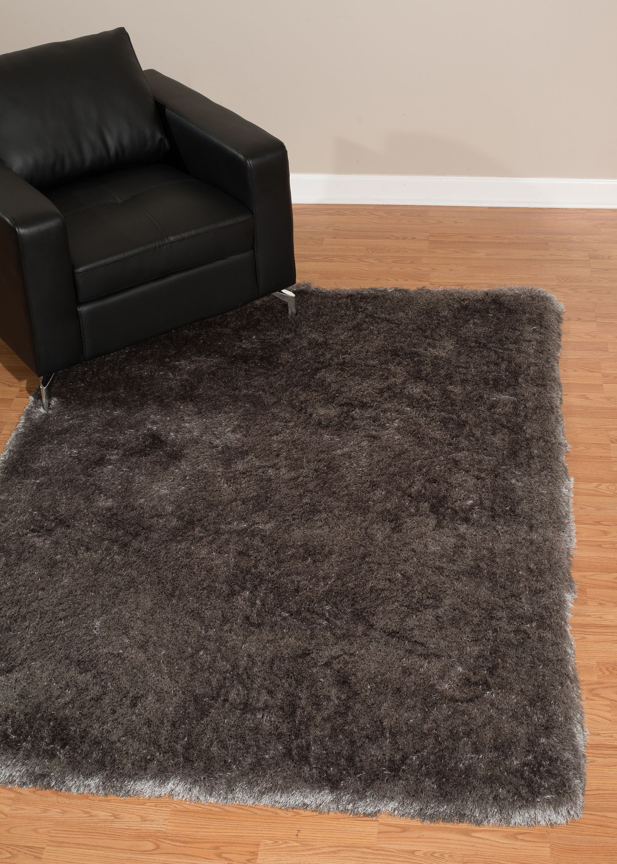 United Weavers Benella Mira Grey Woven Polyester Shag Area Rug