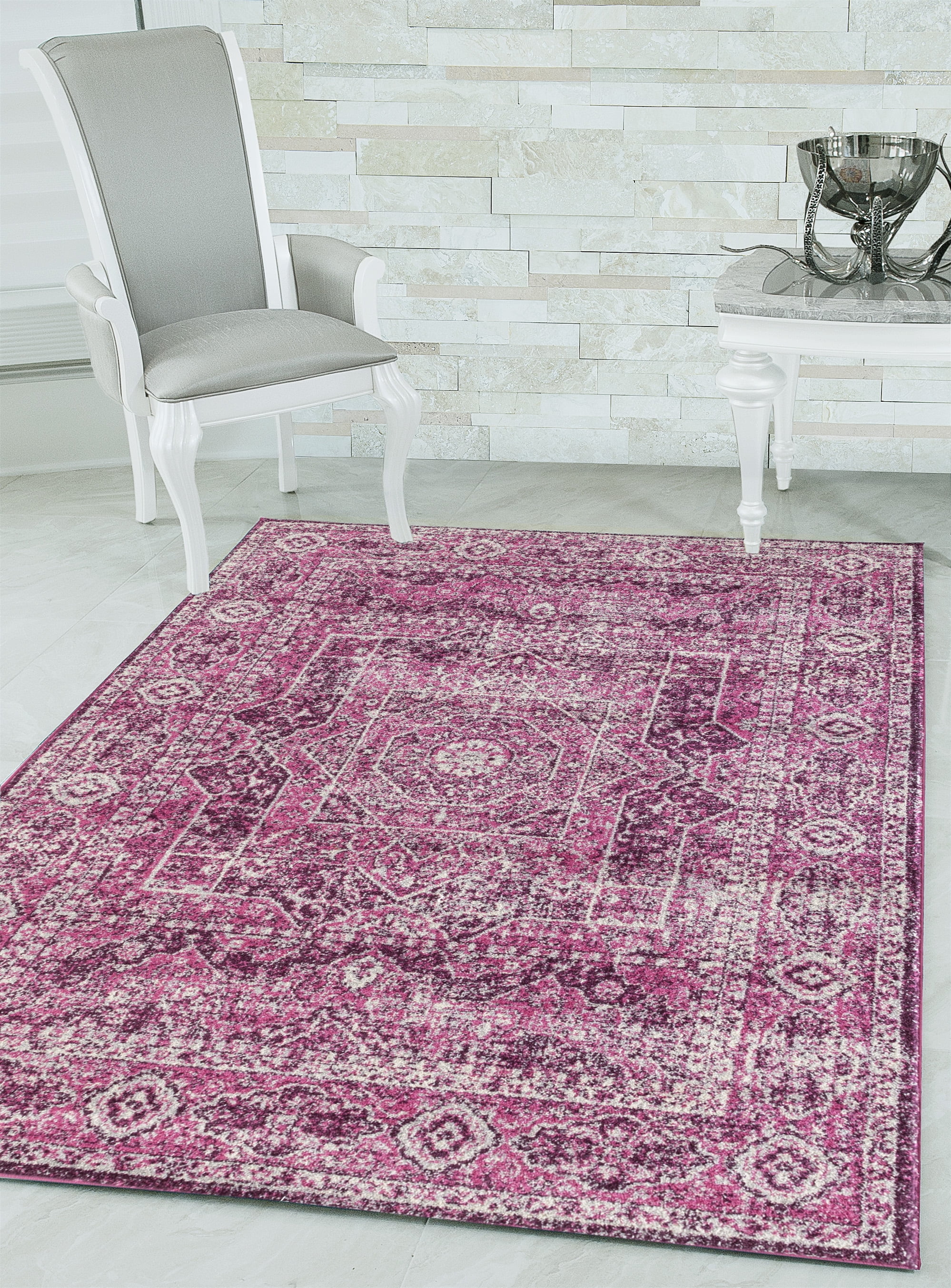 United Weavers Caledonia Maren Farmhouse Medallion Area Rug, Magenta, 12'6" x 15'