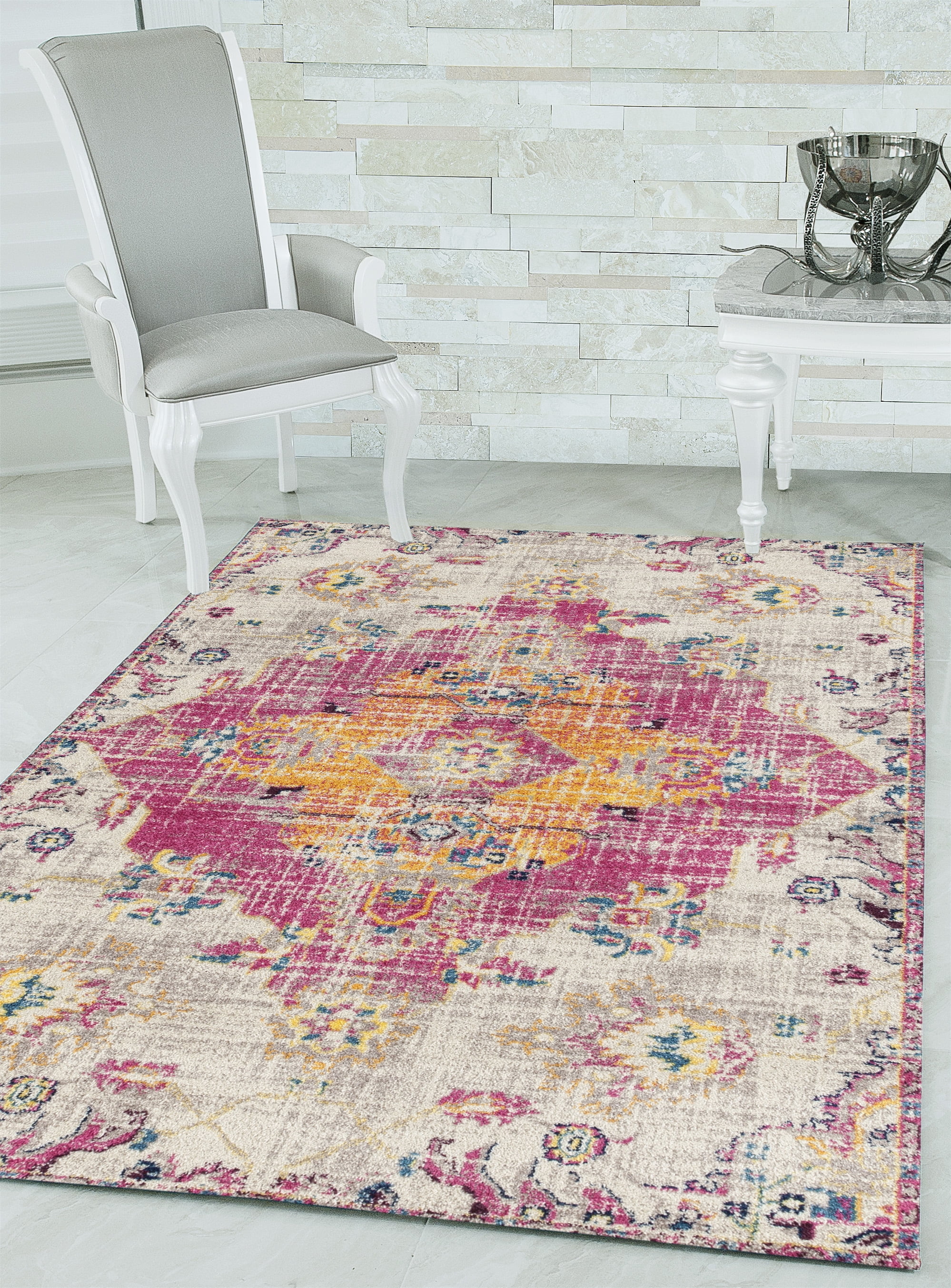 United Weavers Caledonia Seraphina Farmhouse Medallion Area Rug, Magenta, 9'10" X 13'2"