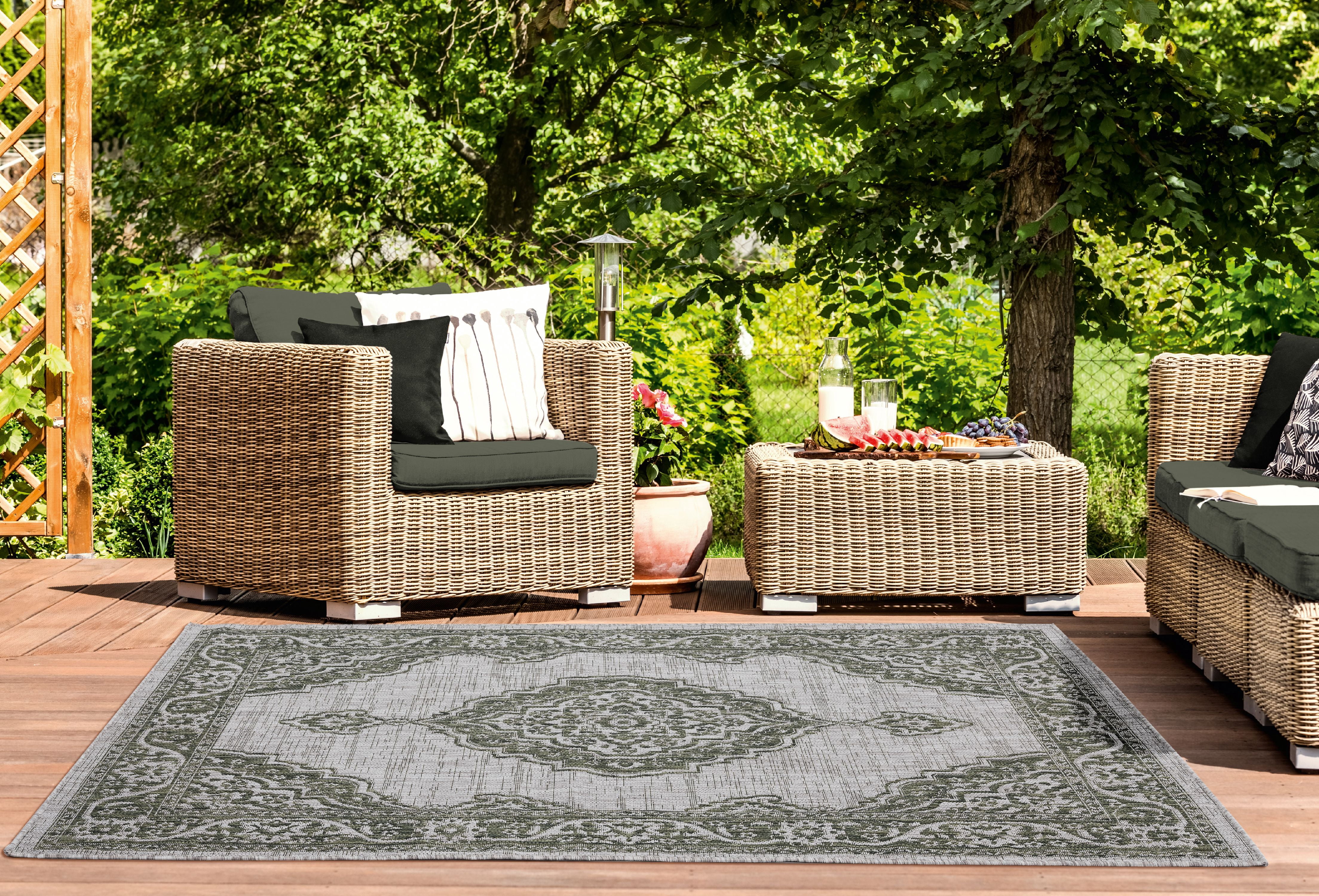 United Weavers Mali Annette Oriental Medallion Area Rug, Green, 5'3" x 7'6"