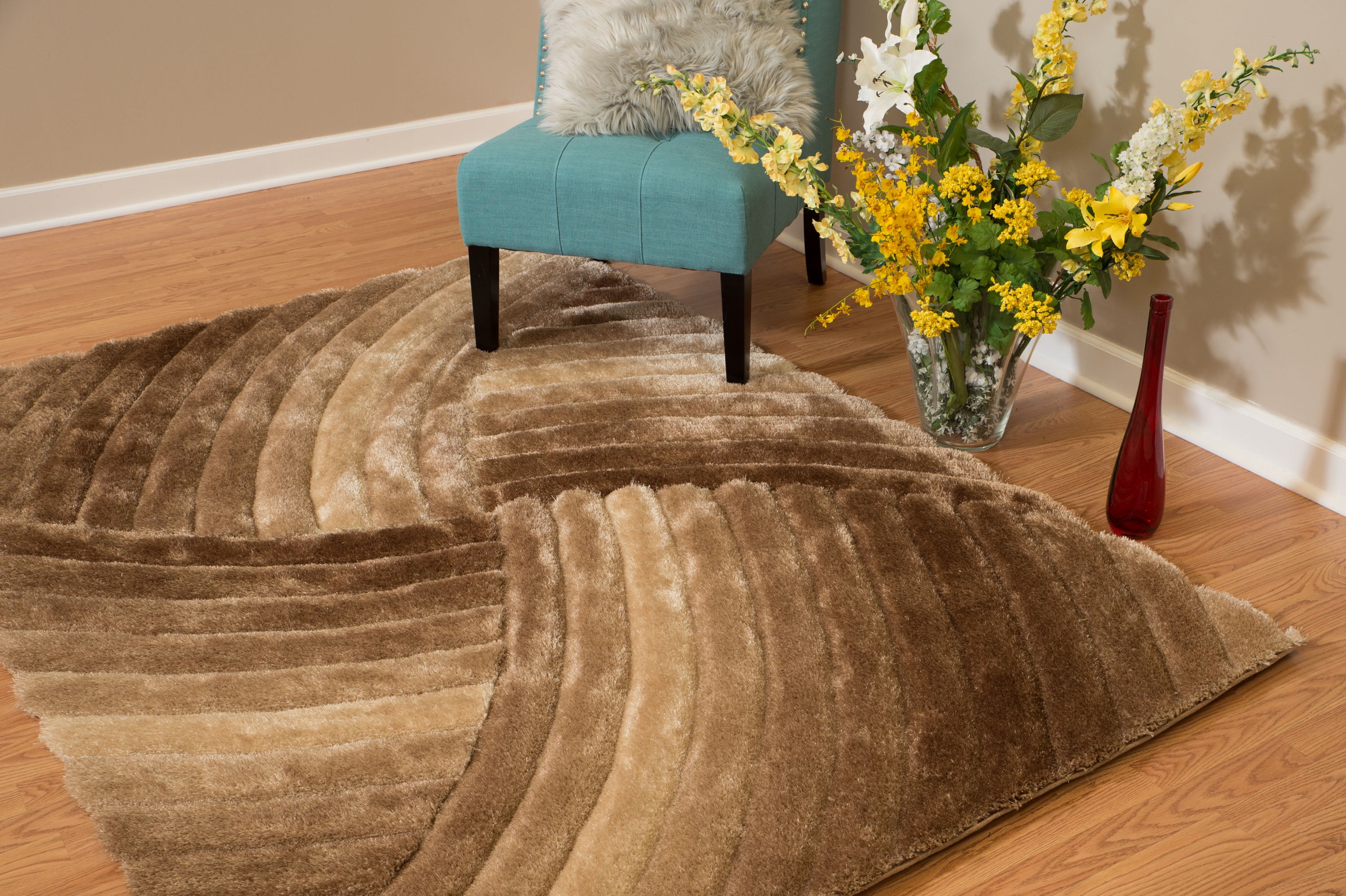 United Weavers Veria Suave Shag Geometric Area Rug, Beige, 7'10" X 10'6"