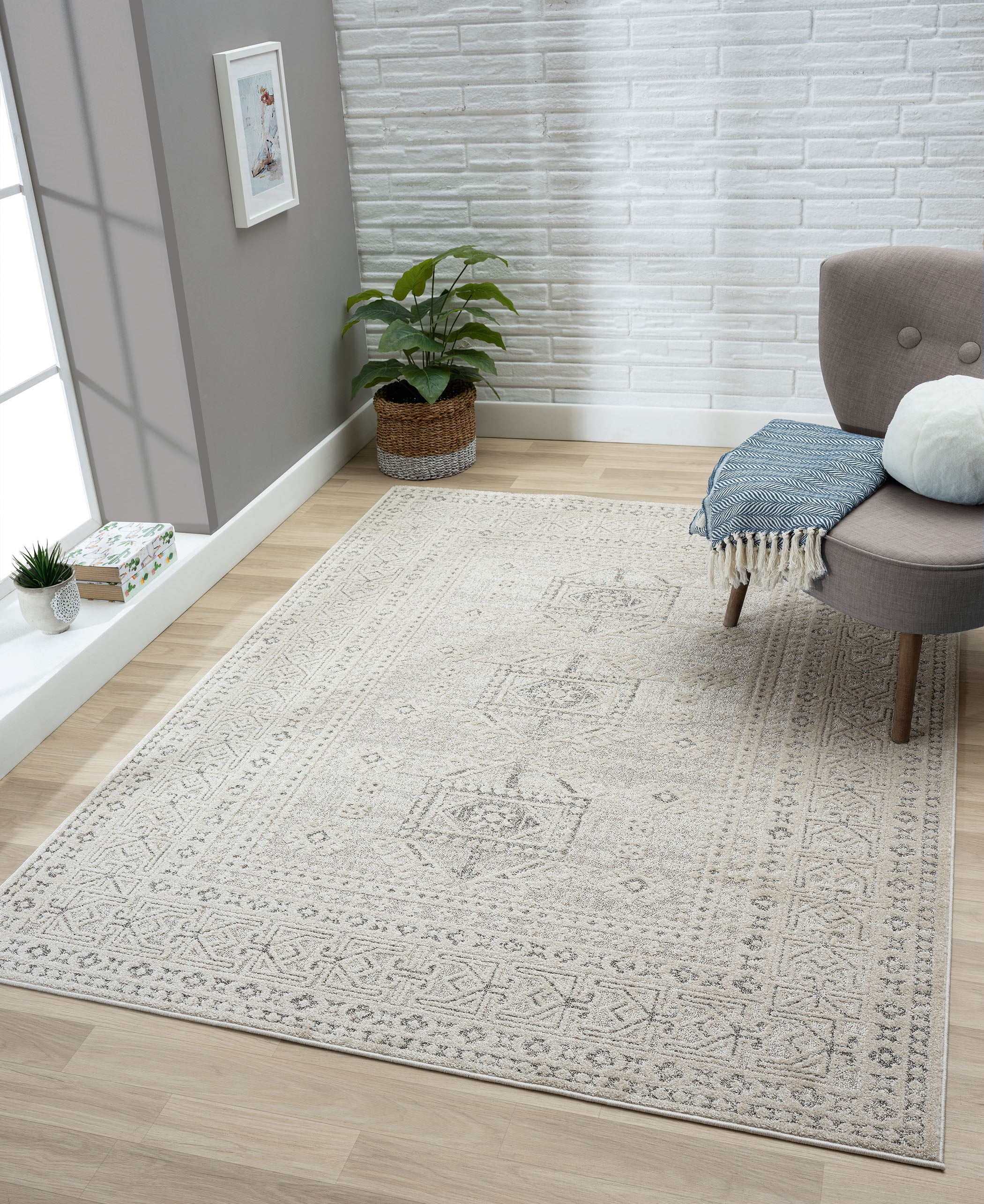 United Weavers of America Milana Transitional Border Area Rug, 5' 3" x 7' 2"