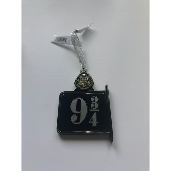 Universal Studios Harry Potter 9 3/4 Platform Metal Ornament New with Tags