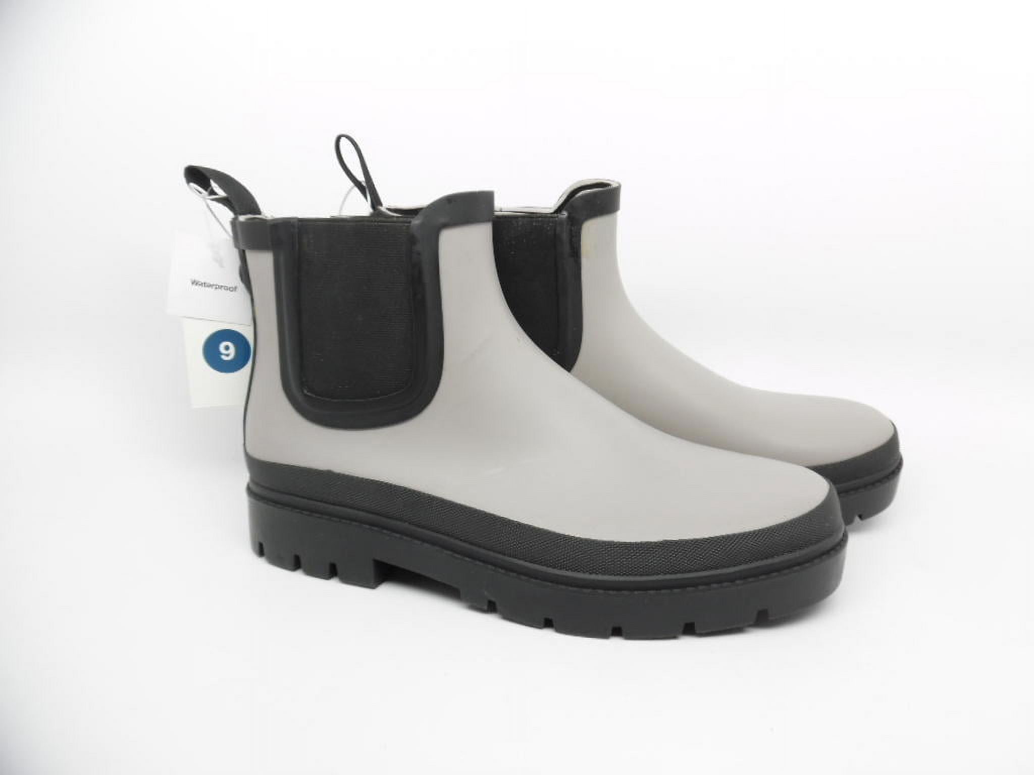 Universal thread hotsell rain boots