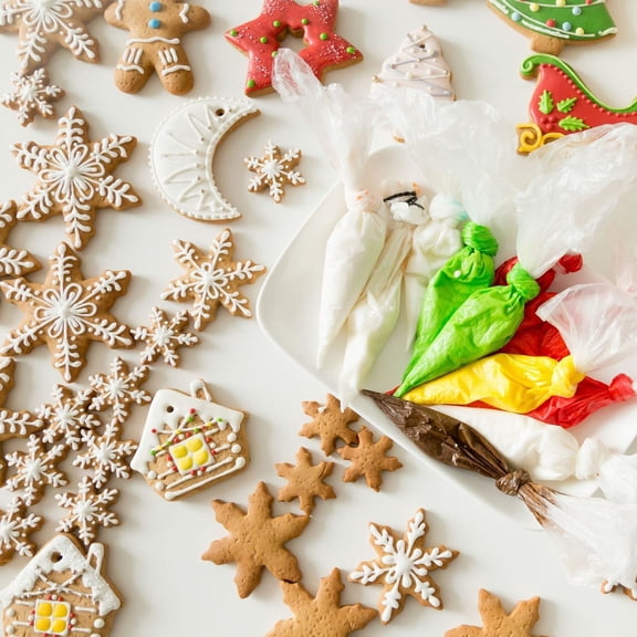 Unleash Festive Fun with 4 - Inch Stainless Steel Cookie Cutter: Snowman, Tree, Snowflakes & Cozy Socks Treats