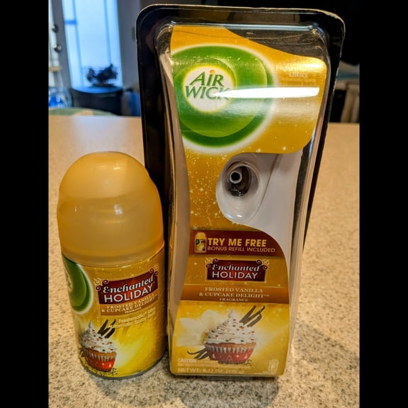 Unused Air Wick Freshmatic Ultra Spray Frosted Vanilla & Cupcake Delight