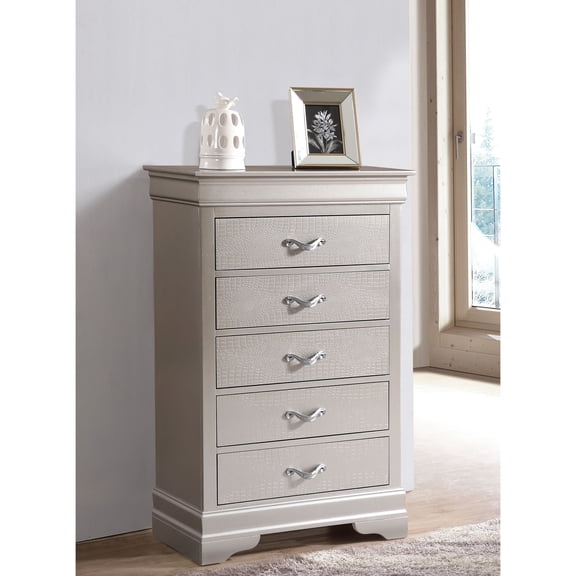 Updated Traditional Design Chest / Fully Assembled and Decorative Storage