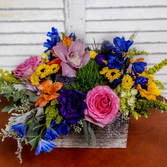 Urban Country Flower Co. Arlington Garden Box Assorted Bouquet, Cut & Fresh Flower Bouquet