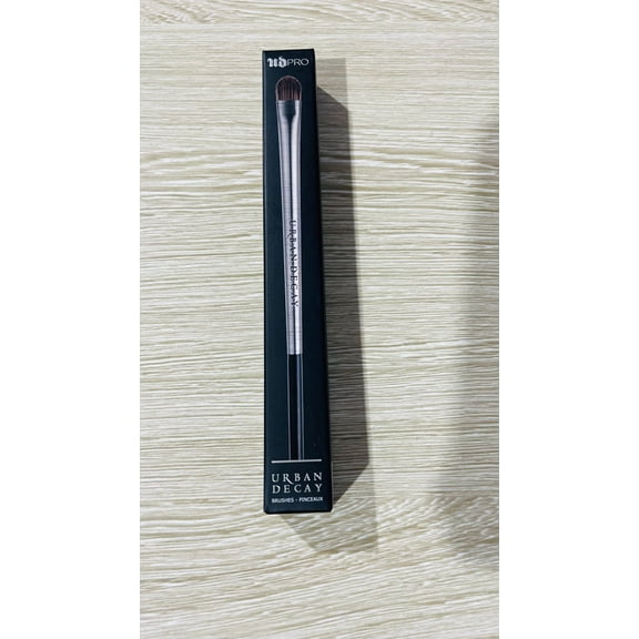 Urban Decay, Brush, Medium Eyeshadow, E-207