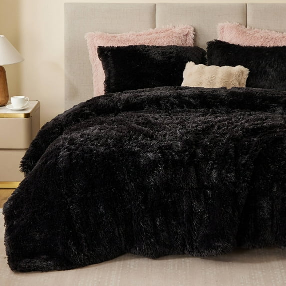 Intelligent Design Full/Queen Shaggy Faux Comforter Set, Long Fur Wave Spring Comforter Bedding Set, 3-Piece Warm Bed Set with Pillow Sham, Black