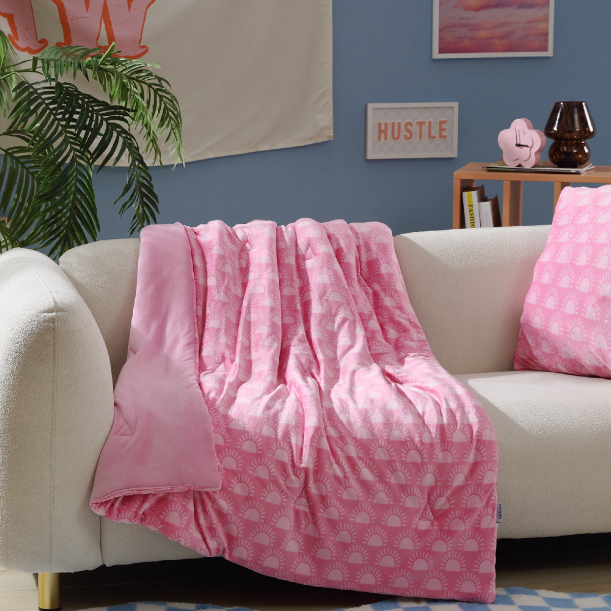Urban outfitters sherpa blanket sale