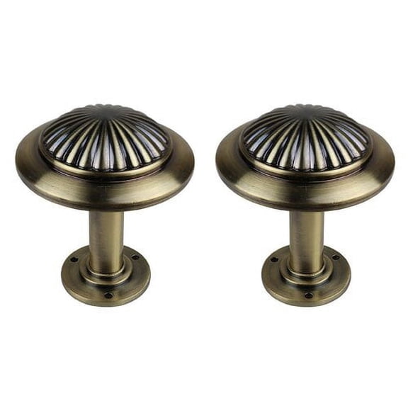 Urbanest Medallion Curtain Holdback – Elegant Drapery Tieback, Farmhouse Drapery Hardware for Stylish Window Treatments, 2 Pieces, Antique Brass