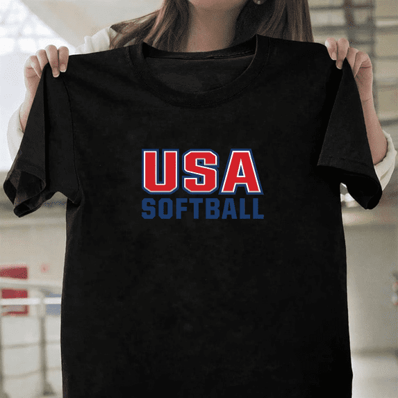 Usa Softball Vintage Patriotic Sports Athletic Fan Gear Unisex T-Shirt, up to size 3XL.