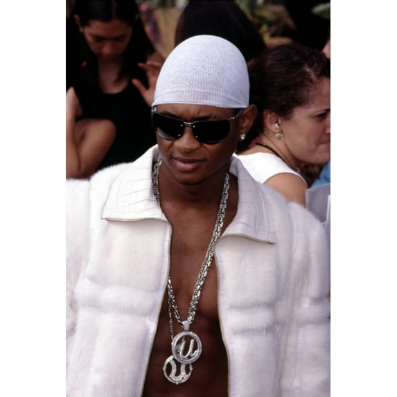 Usher At Teen Choice Awards, 82200 La, Ca, By Robert Hepler Celebrity (16 x 20)