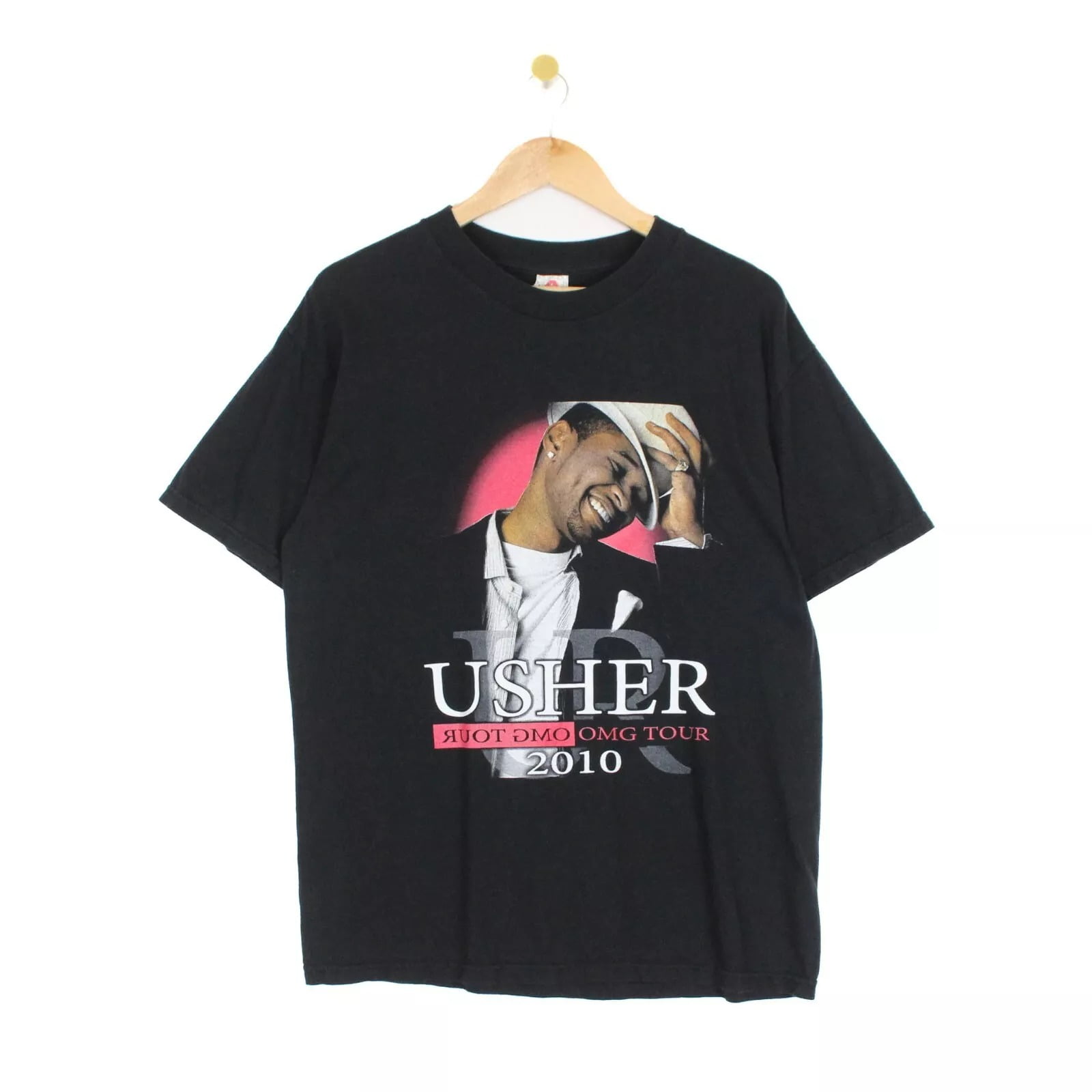 Usher OMG Tour T Shirt 2010 Vintage Graphic Rap Tee Crew Neck Mens 