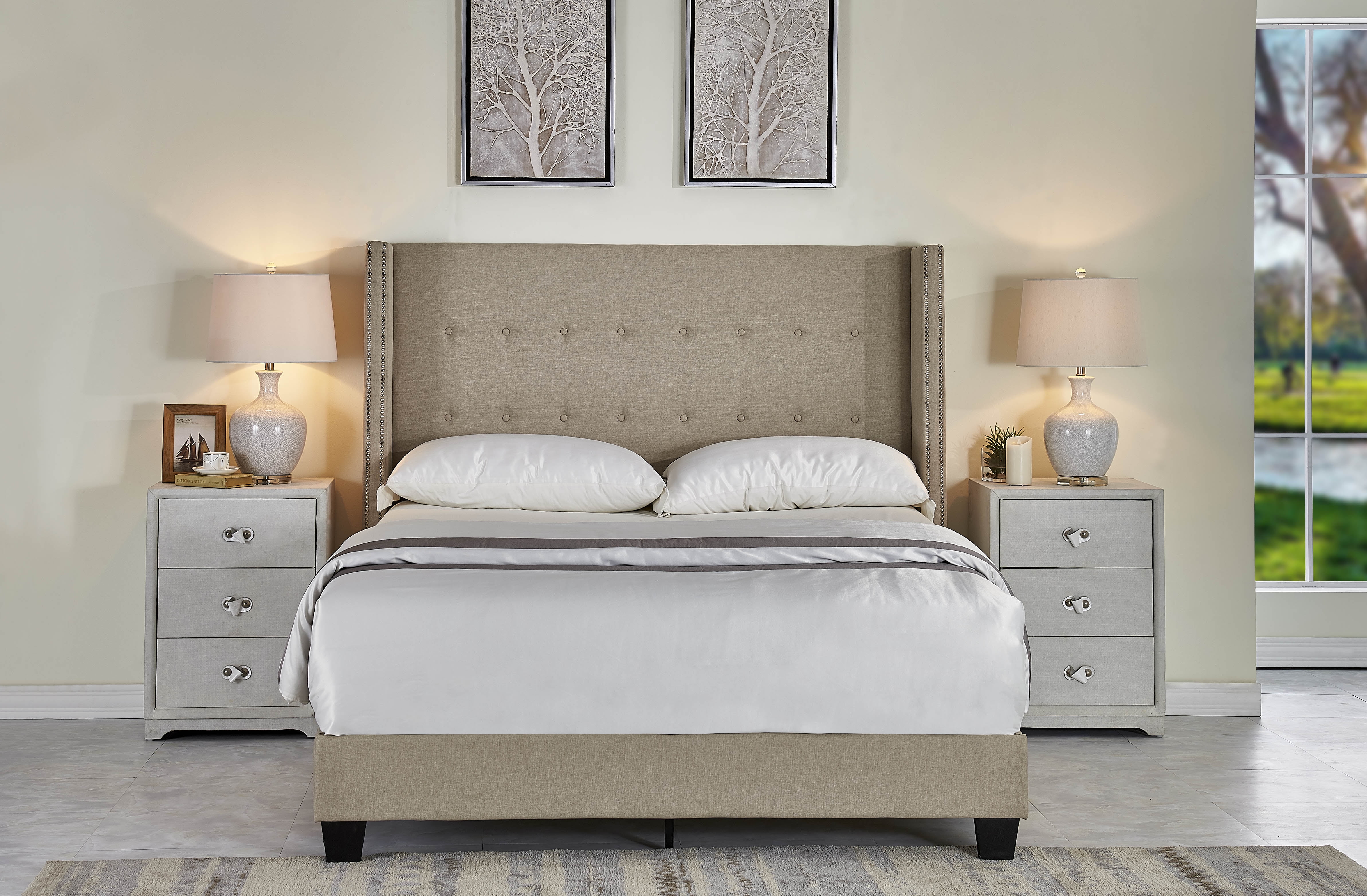 Uspridefurniture Manzano upholstered Polyester bed - Full