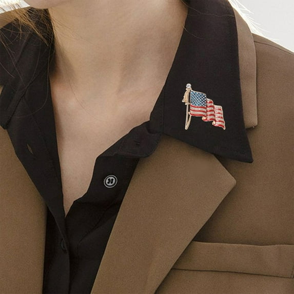 Utoimkio American Flag Patriotic Brooch Pin Crystal American Flag Pin for Clothes Scarf Bag Hat,Waving USA Flag Lapel Pins for Men and Women's Birthday Gifts