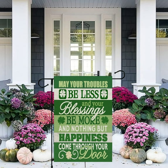 Uutvery St. Patrick's Day Garden Flag, Green Four-Leaf Clover Design, Welcome Banner, Durable Polyester Material, Weather-Resistant, for Holiday Home Yard Garden Decor Outdoor Decor