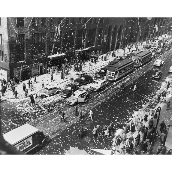 V-E Day Celebration In New York City History (36 x 24)