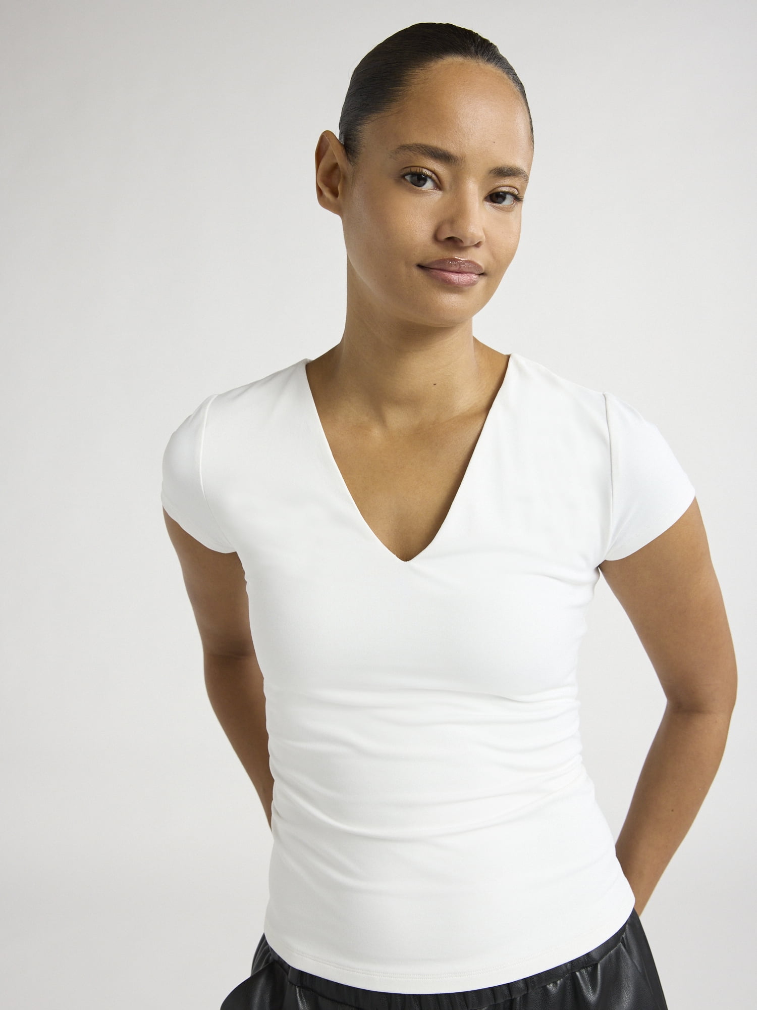Scoop Women's Ultimate Refined Contour V-Neck Tee, Sizes XS-XXL ...
