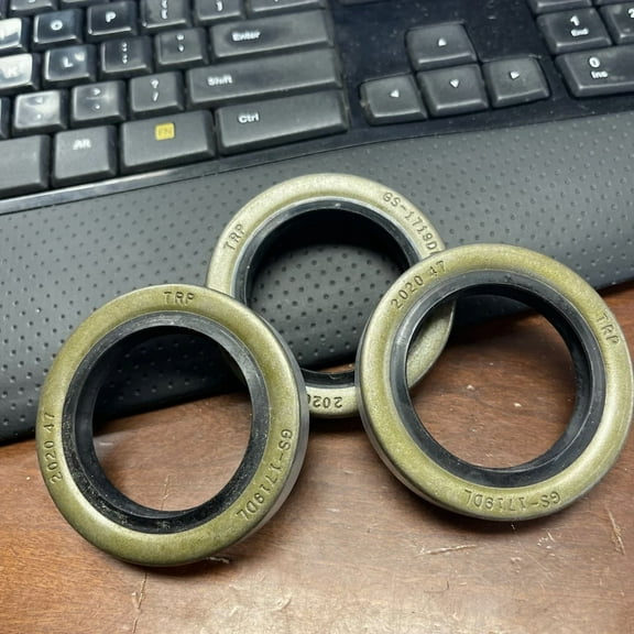 VAULT- (3 Pack) Trp Intl Grease Seal Gs-1719Dl Trp 1.719" Id, 2.565" Od W/Bore Sealant