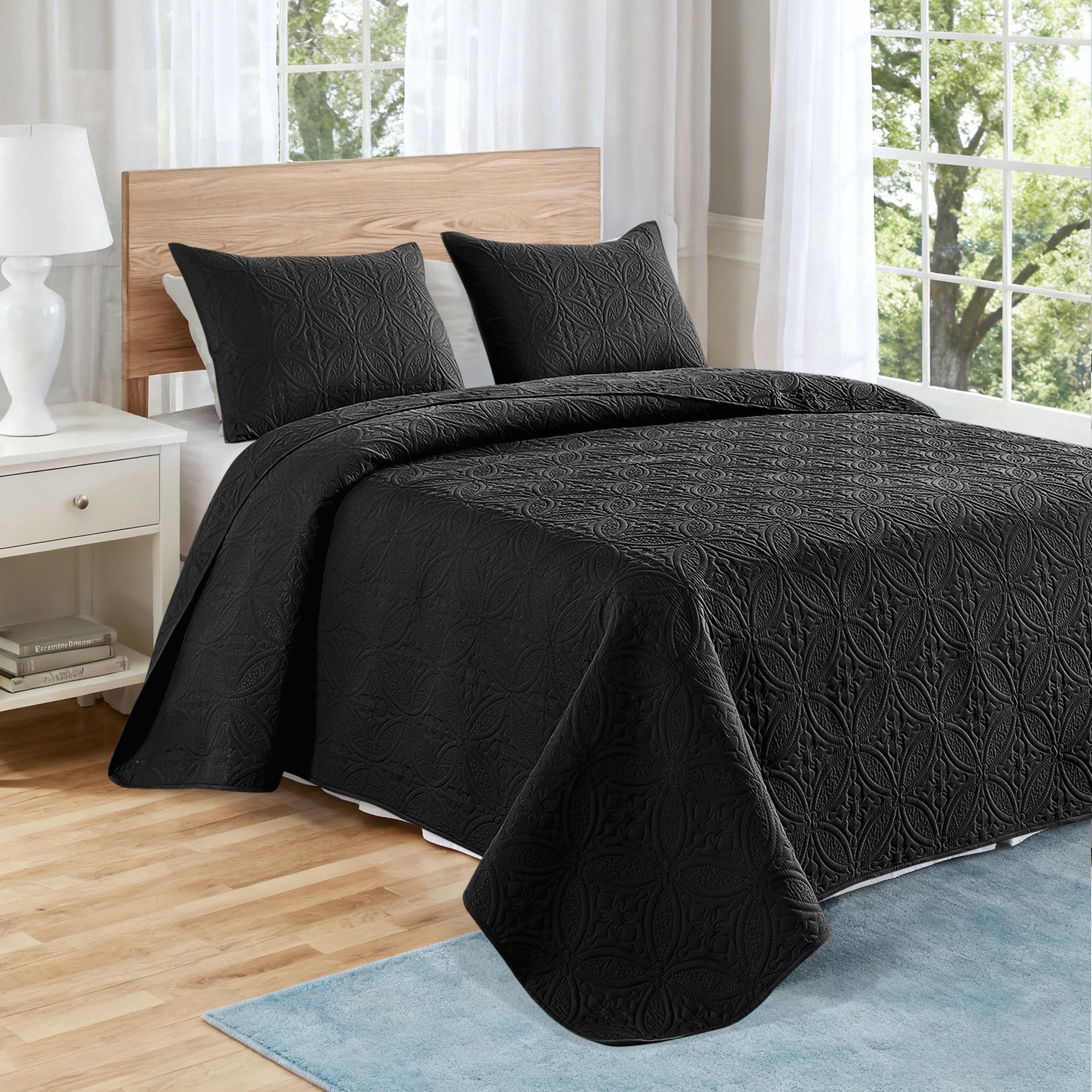 VCCOEM Quilt Set Twin/Twin XL Size Lightweight Bedspreads, All Season Coverlet, 2 Piece (1 Quilt, 1 Pillow Sham), Coin Pattern, Black