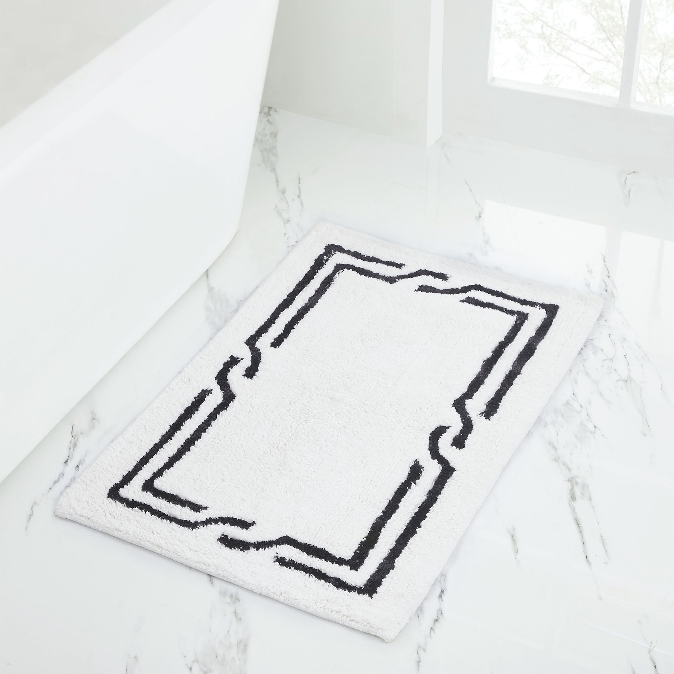 VCNY Home Border White/Black Cotton Viscose Bath Rug, 21" x 34"