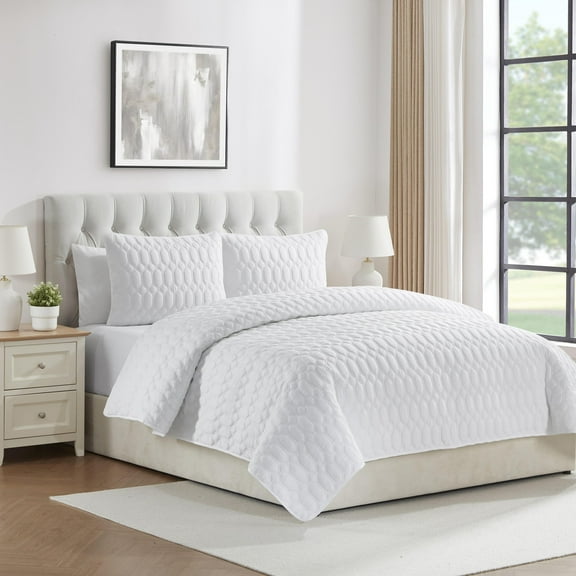 VCNY Home Diamond 3-Piece White Textured Pinsonic Quilt Set, Full/Queen, Adult, Unisex