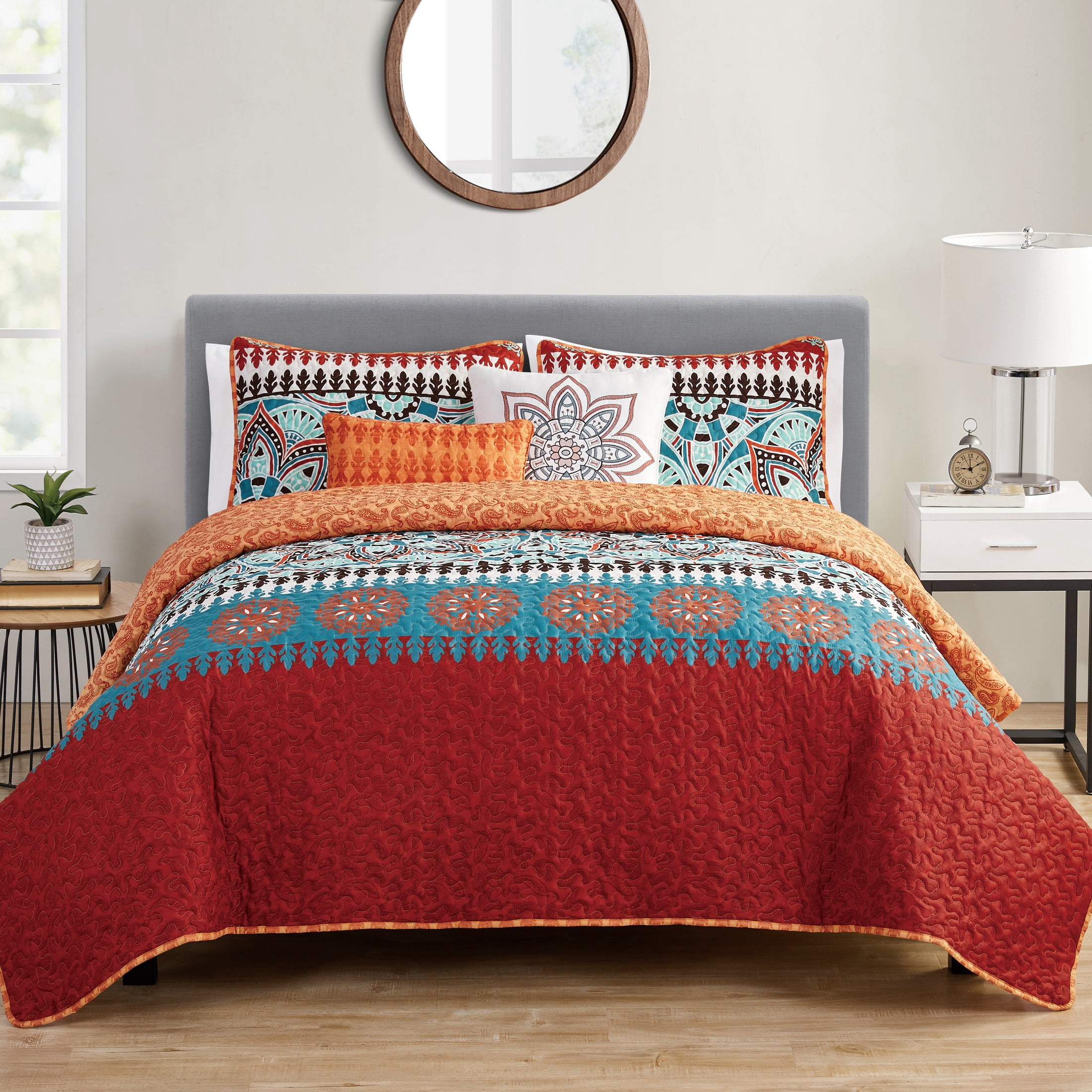 VCNY Home Ezra 5-Piece Orange Medallion Reversible Quilt Set, Full/Queen