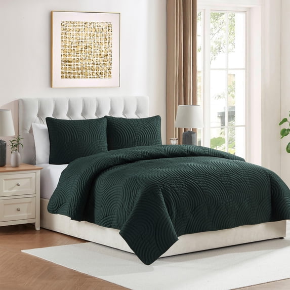 VCNY Home Sands 3-Piece Dark Green Textured Curve Striped Pinsonic Quilt Set, Full/Queen, Adult, Unisex