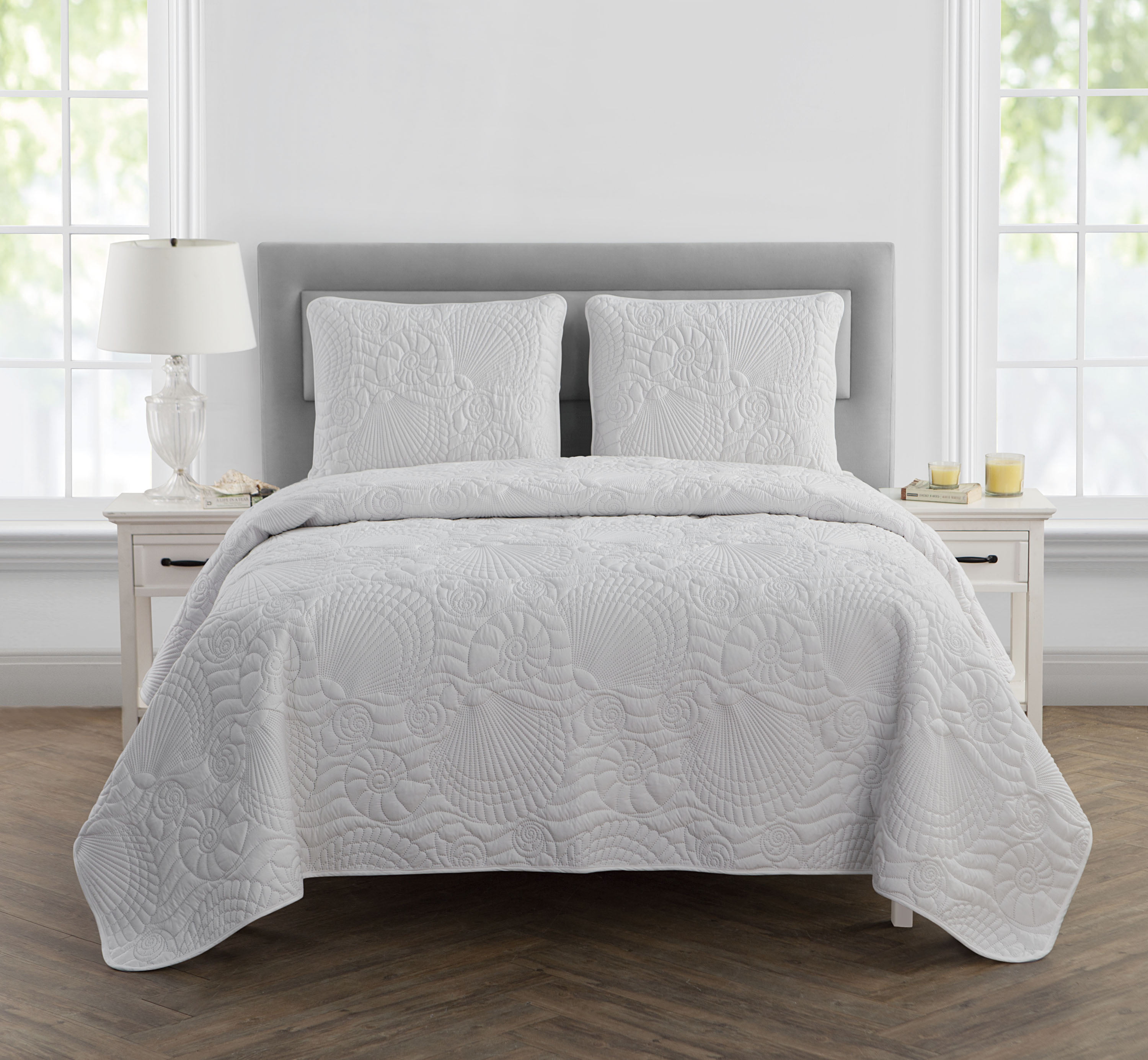 VCNY Home Shells Coastal-Inspired 2/3 Piece Embossed Bedding Quilt Set ...