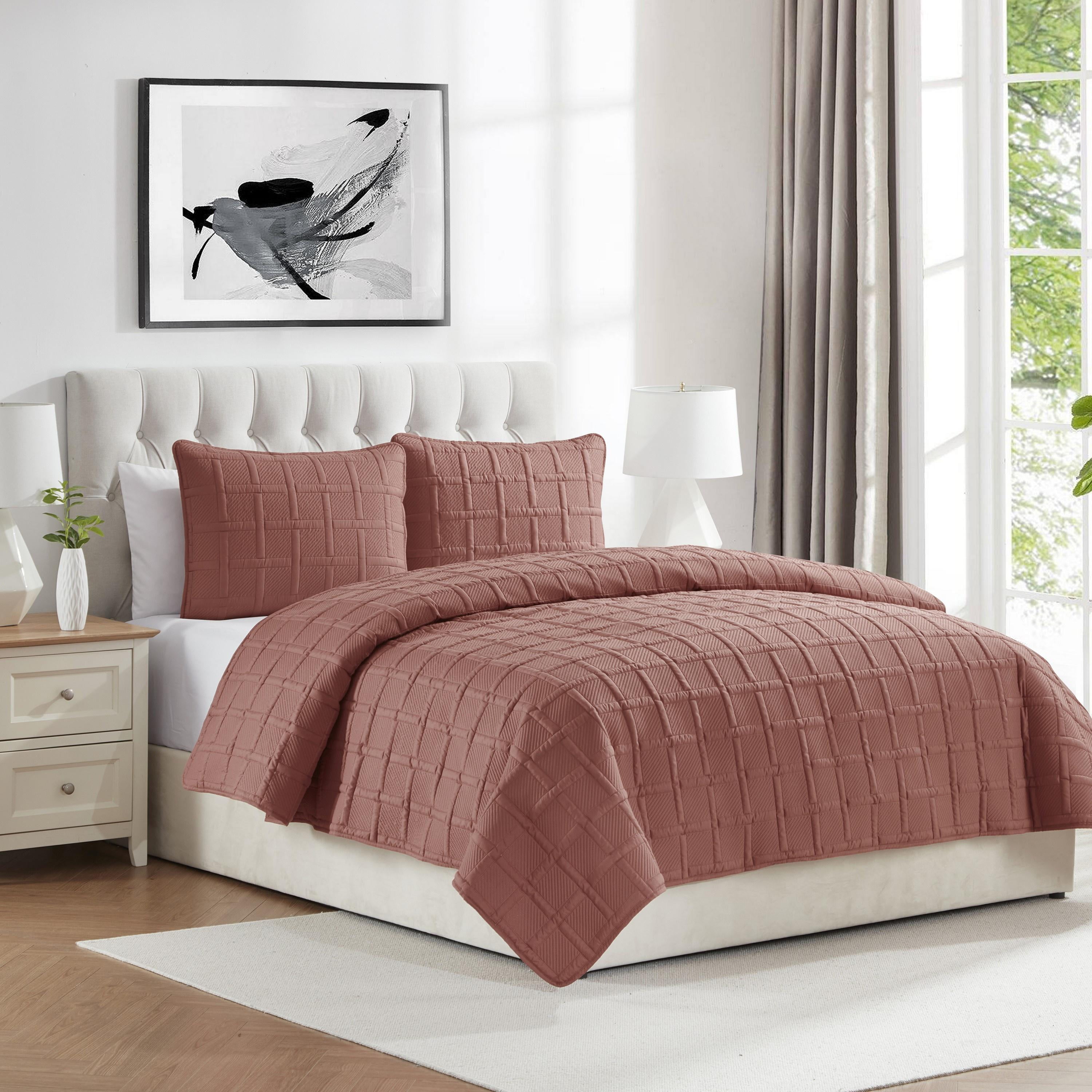 VCNY Home Square 3-Piece Rose Textured Grid Pinsonic Quilt Set, King, Adult, Unisex