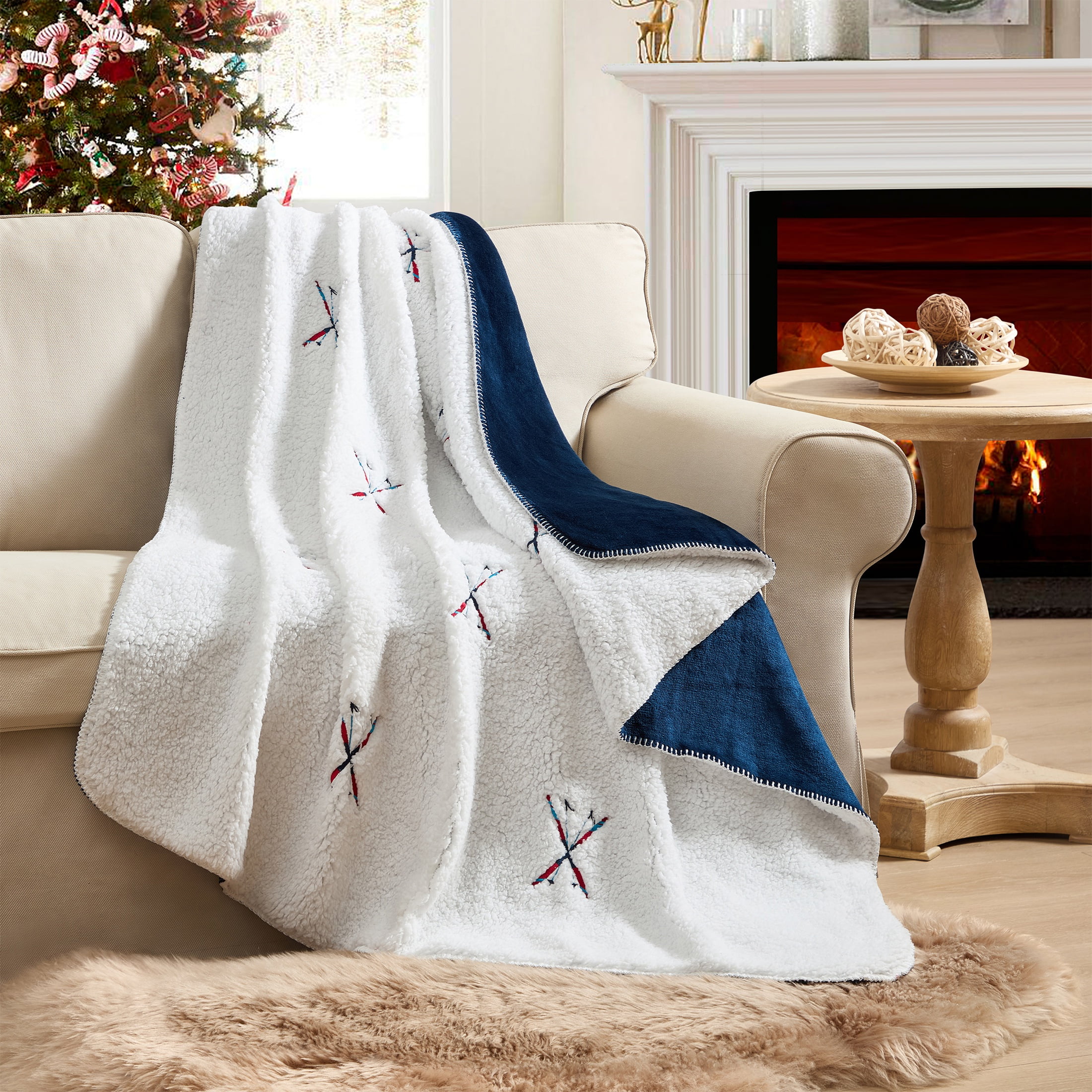 VCNY Home Whipstitch Holiday Crossed Skis White Motif Sherpa Throw, 50" x 60"