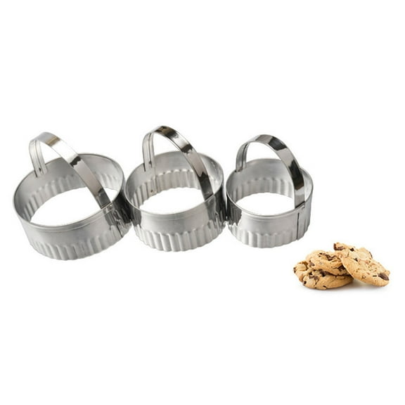 VEFSU Stainless Steel Baking Tool Set – 3-Piece Kit Including Cookie Cutters, Spatula, and Measuring Spoons – Essential for DIY Cake and Cookie Making – Ideal for Kitchen and Dining Bar