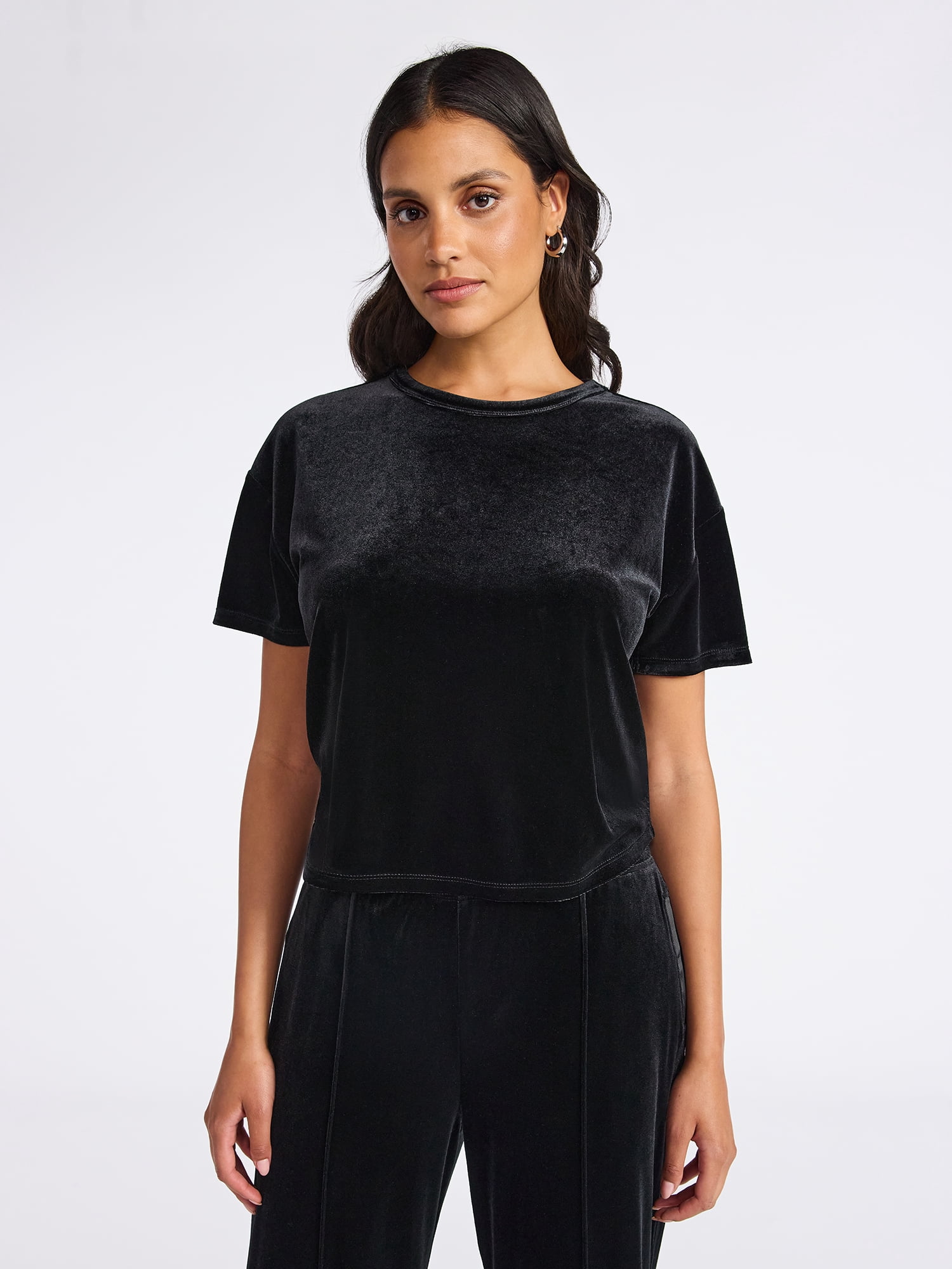 Sofia by Sofia Vergara Women's and Women's Plus Size Boyfriend Velvet Tee, Sizes XS-4X