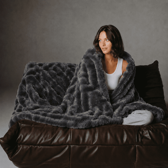 Vera Luxury Faux Fur Throw Blanket, Ash Drift, 60 in x 72 in