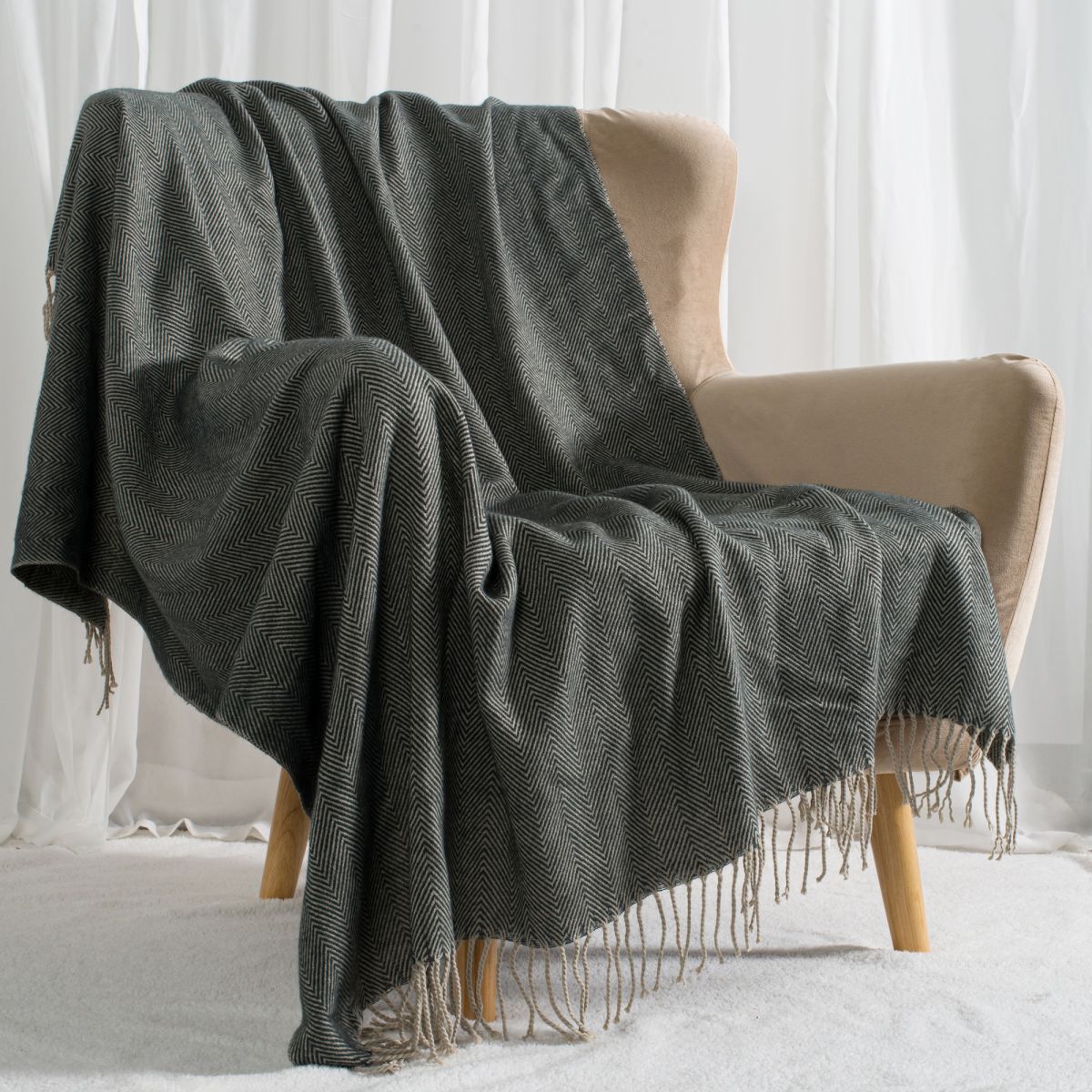 VERAMUSE Grey Herringbone Throw Blanket for Couch 50"X60" Farmhouse Blankets for Bed and Sofa