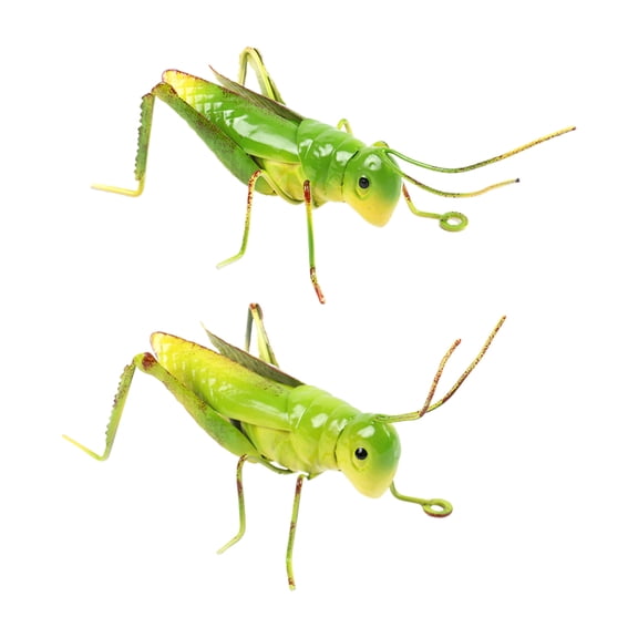 VERDANVERSE 2Pcs Polished Iron Simulation Grasshopper Figurines for Tropical Style Garden Decoration