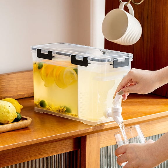VERDANVERSE Transparent Plastic Kitchen Water Pitcher with Faucet, Beverage Container for Home and Everyday Use