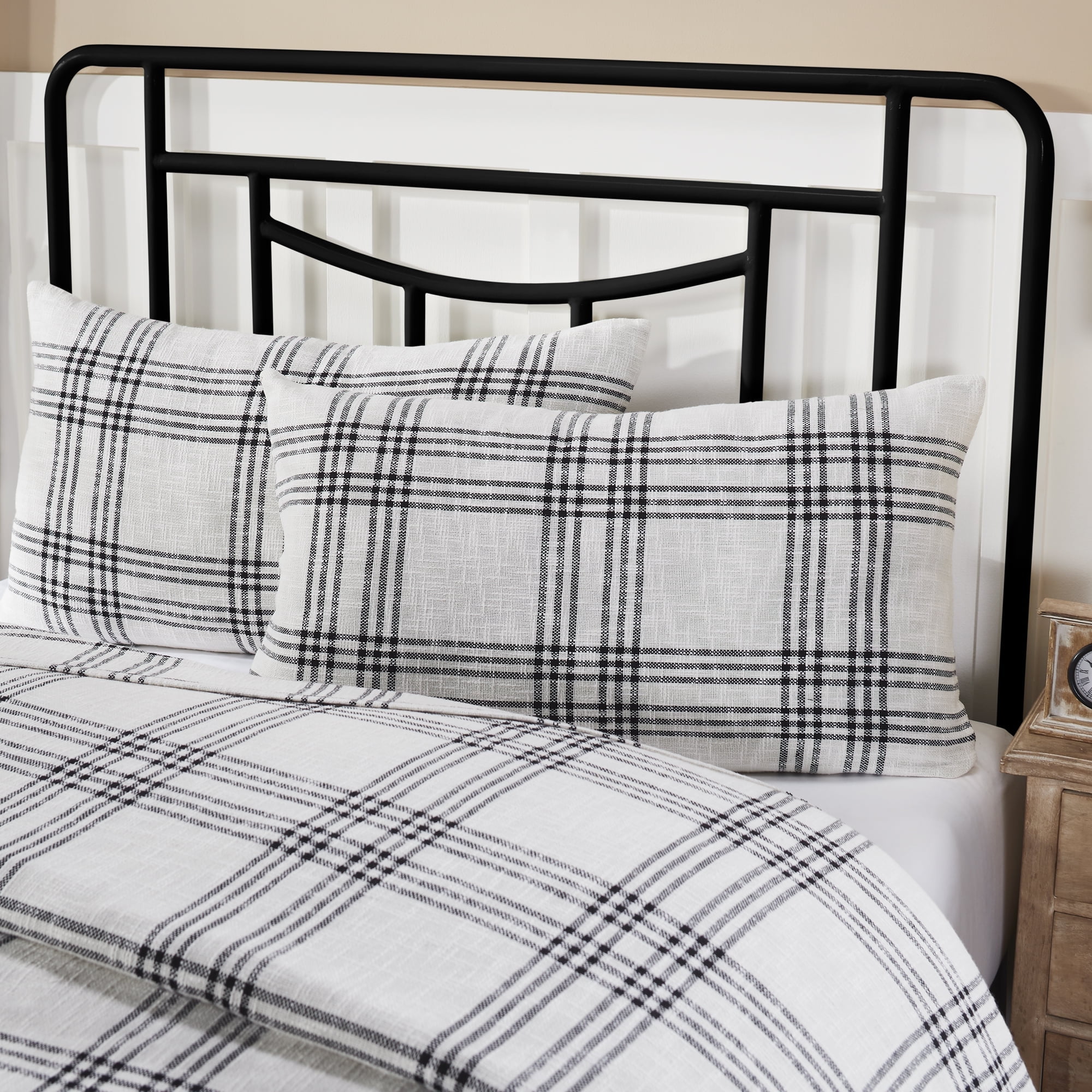 King Size Black and White Plaid Cotton Sham