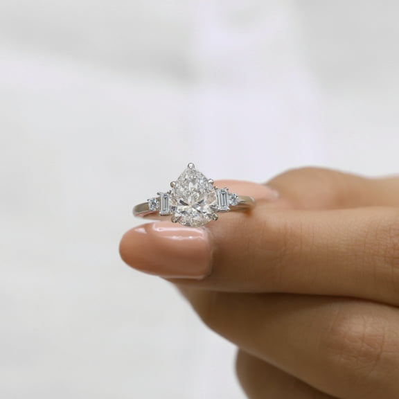 VINSON 2.5 Carat Pear Cut Moissanite Engagement Ring, Unique 5 Stone Wedding Ring for Women