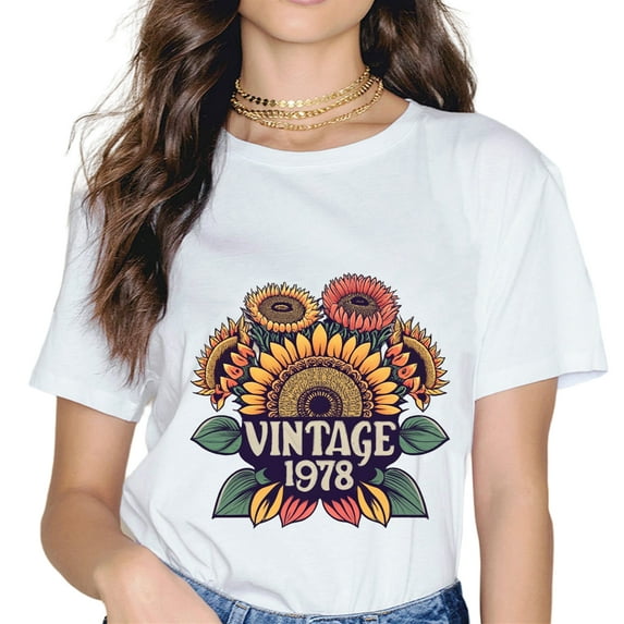VINTAGE 1978 Sunflower Bouquet Printed white T-Shirt Pullover Short Sleeve.