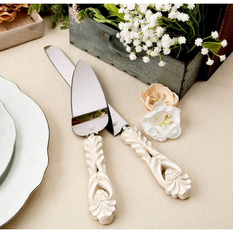 Rustic cake knife set top
