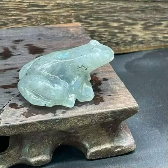 VIVIDELLE Natural Quartz Crystal Lucky Fortune Frog Handcrafted Animal Statue Froggy Decor-Labradorite Stone