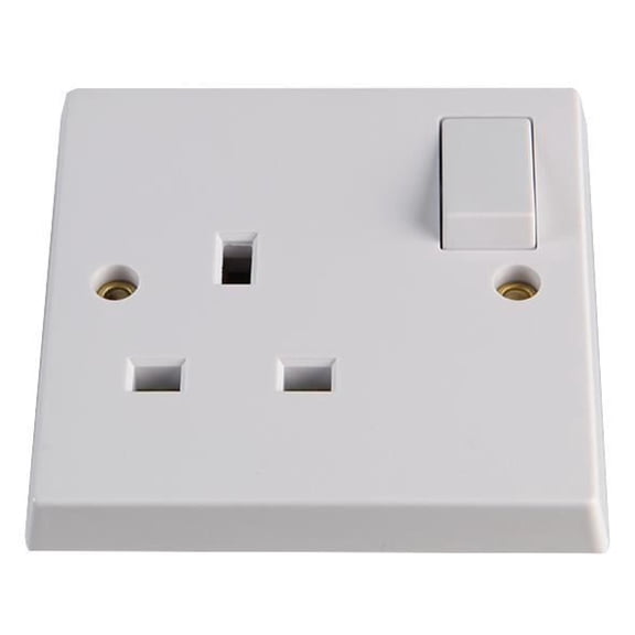 VOLEX ACCESSORIES - 13A 1 Gang Switched Plug Socket, White