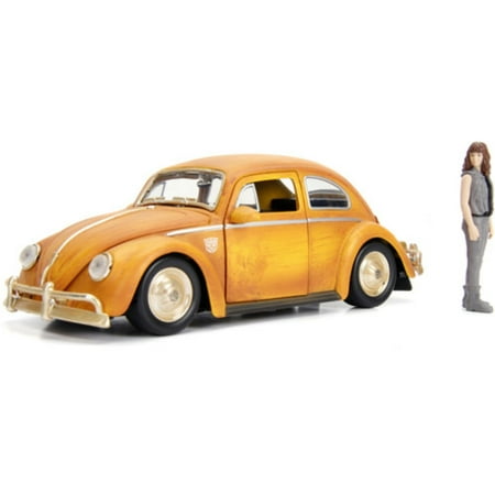 VW Beetle Weathered Yellow w/Robot on Chassis & Charlie Diecast Figurine "Bumblebee" (2018) Movie 1/24 Diecast by Jada