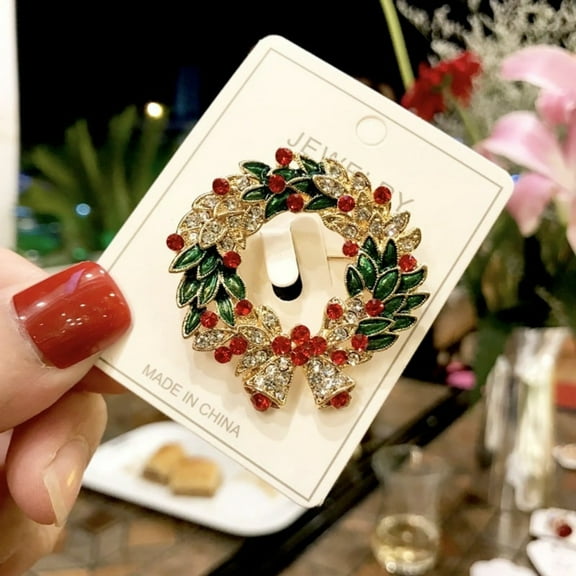 Vacemry Under $5 Christmas Brooch Badge Pin, Personalized Enamel Christmas Accessory, Santa Reindeer Snowflake Design for Jacket Bag Decoration Outfit